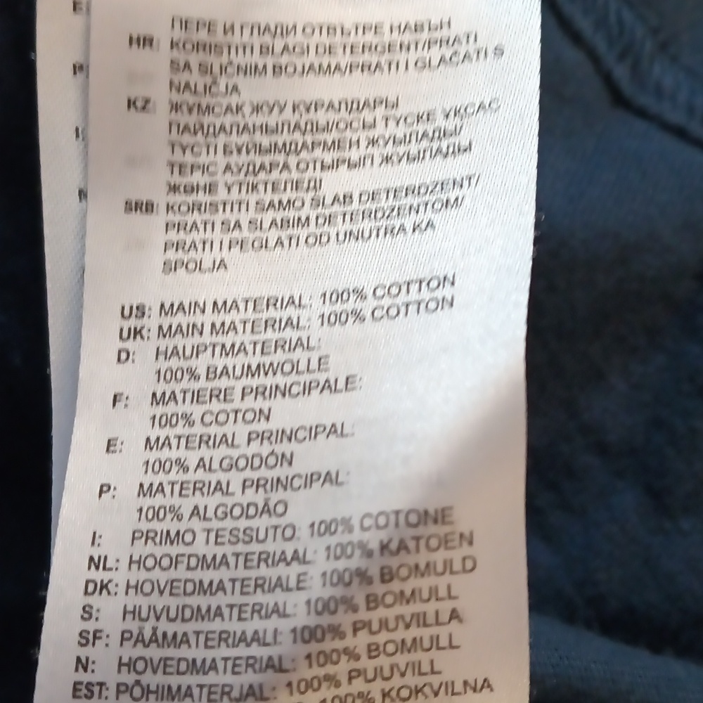 𝘈𝘥𝘪𝘥𝘢𝘴 𝘉𝘭𝘶𝘦 𝘚𝘩𝘰𝘳𝘵 𝘚𝘭𝘦𝘦𝘷𝘦 𝘊𝘳𝘦𝘸𝘯𝘦𝘤𝘬 𝘛𝘦𝘦 - Picture 4 of 5